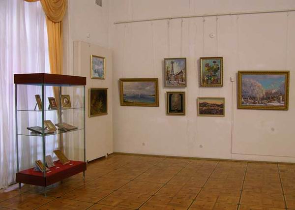 Экспозиции: Выставка рыбинских художников 2006
