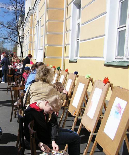 Экспозиции: Площадка музея ИЗО на празднике в Петрозаводске
