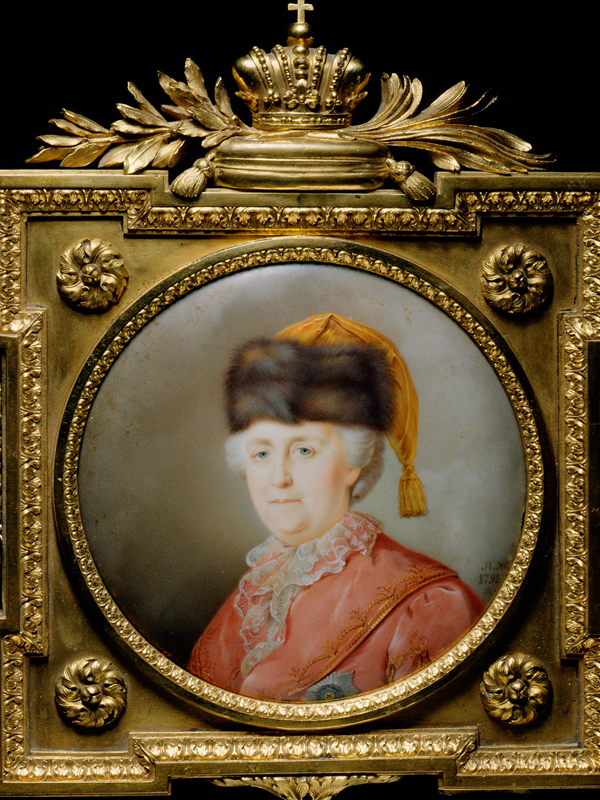 Экспозиции: Жарков Петр Герасимович, Портрет императрицы Екатерины II в дорожном костюме, 1791, медь, эмаль
