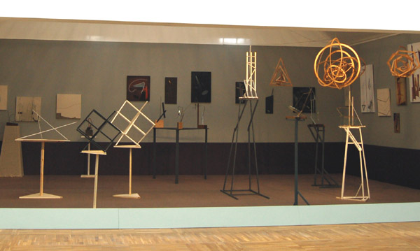 Экспозиции: Научный симпозиум Реконструкция Зала конструктивистов выставки ОБМОХУ
