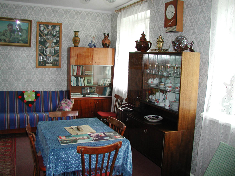 Экспозиции: Фрагмент экспозиции дома-музея родителей Ю.А. Гагарина
