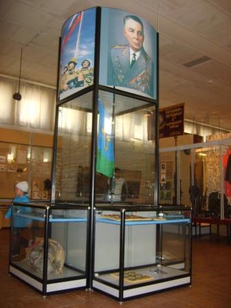 Экспозиции: Выставка Десантник № 1, 2008 г. Псковский музей-заповедник
