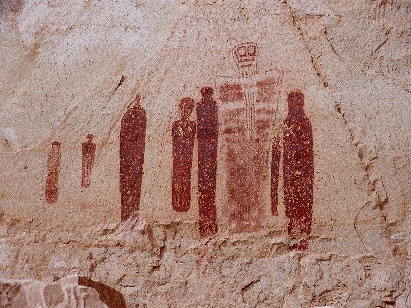 Экспозиции: «Наскальные изображения каньона Лошадиная Подкова»
