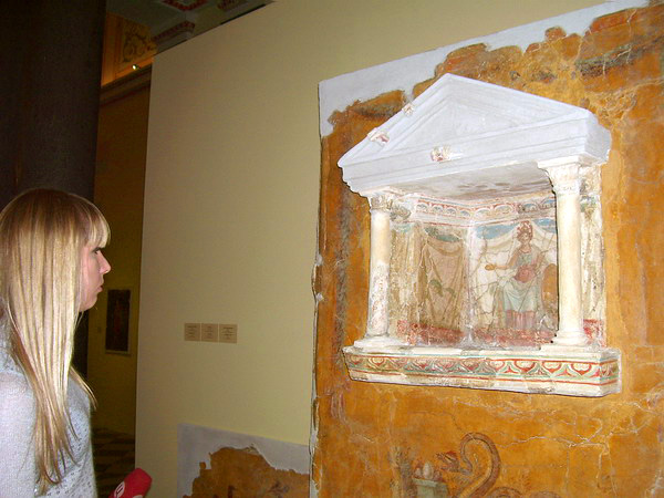Экспозиции: На выставке Otium Ludens. Античные фрески Стабий
