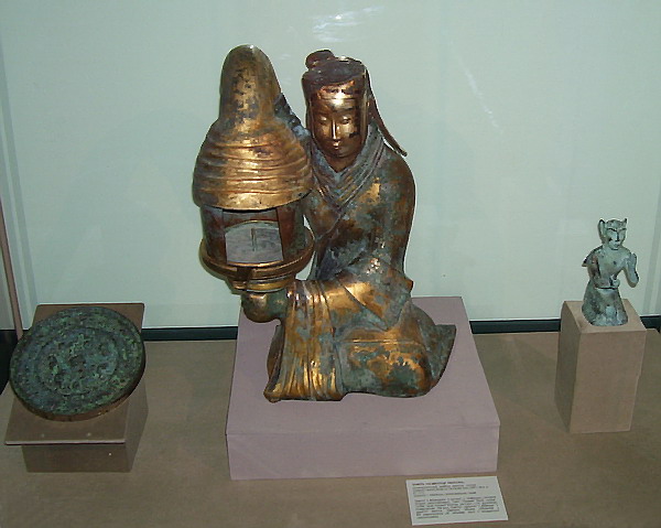Экспозиции: На выставке Китайская бронза древних времен: образы тысячелетий
