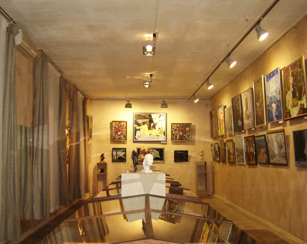 Экспозиции: Петербургский центр искусств
