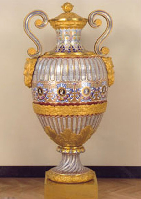 Экспозиции: Отреставрированная ваза Карла Нессельроде в Радищевском музее
