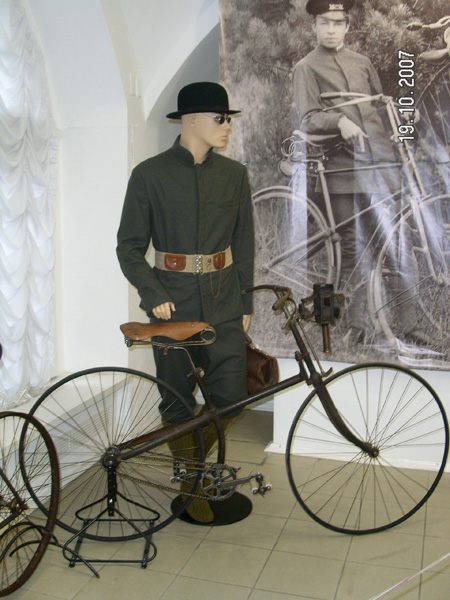 Экспозиции: Выставка велосипедов и мотоциклов
