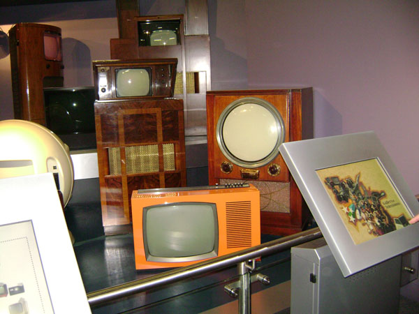 Экспозиции: Медийный музей Брэдфорда  и не только
