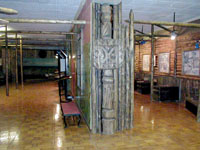 В залах музея Экспозиция городище Иднакар
