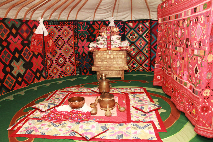 Экспозиции: Bыставкa «Материальная культура башкирского народа»
