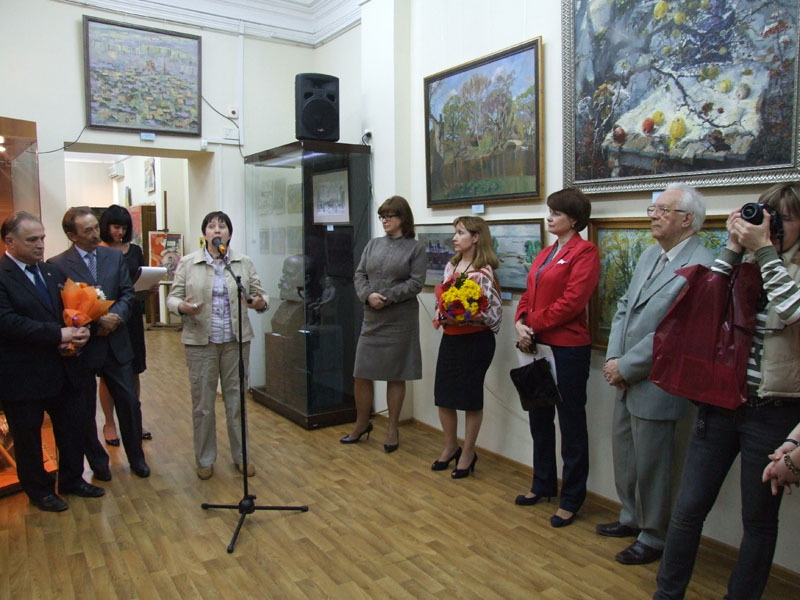 Экспозиции: На открытии выставки «Саратов глазами художника»
