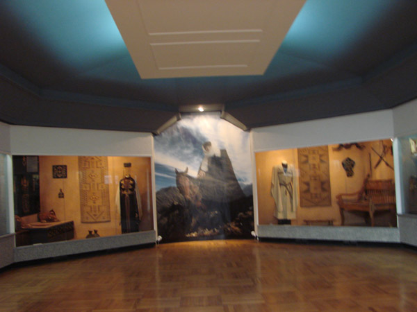 Экспозиции: Роль музеев в решении проблем современного развития российского общества
