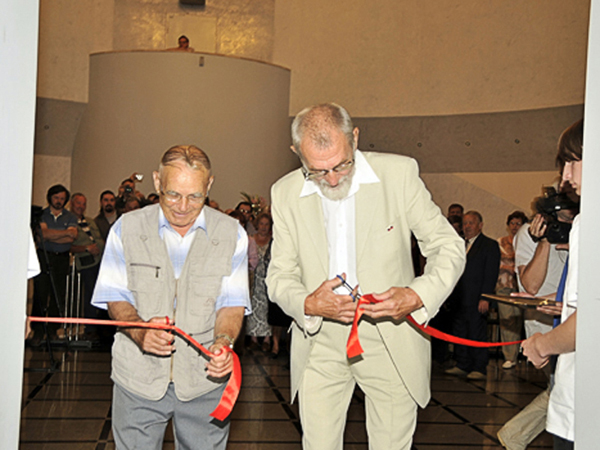 Экспозиции: Валентин Белобородов и Евгений Шумилов на торжественной церемонии открытия выставки , 2009 г.

