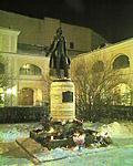 Памятник А.С.Пушкину. Скульптор Н.В.Дыдыкин. Зимой
