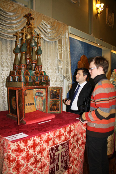 Значимые места: Походная церковь на выставке  Христианские истины в Самарском художественном музее
