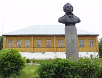 Значимые места: Дворяниново. Памятник А.Т.Болотову. Фото А.Лебедева
