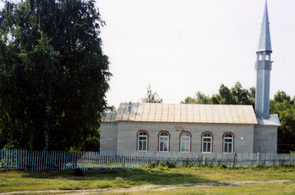 Значимые места: Мечеть каменная. Построена в 1995 г. на средства жителей  д. Ст. Киреметь
