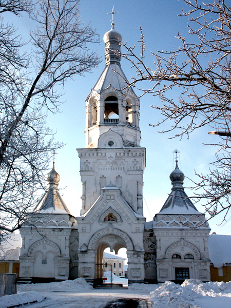 Значимые места: Колокольня Десятинного монастыря (вид снаружи)
