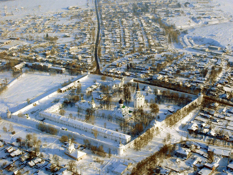 Здания и сооружения: Александровский кремль, вид сверху
