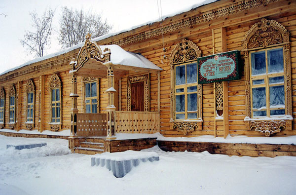 Здания и сооружения: Музей истории Агрызского района
