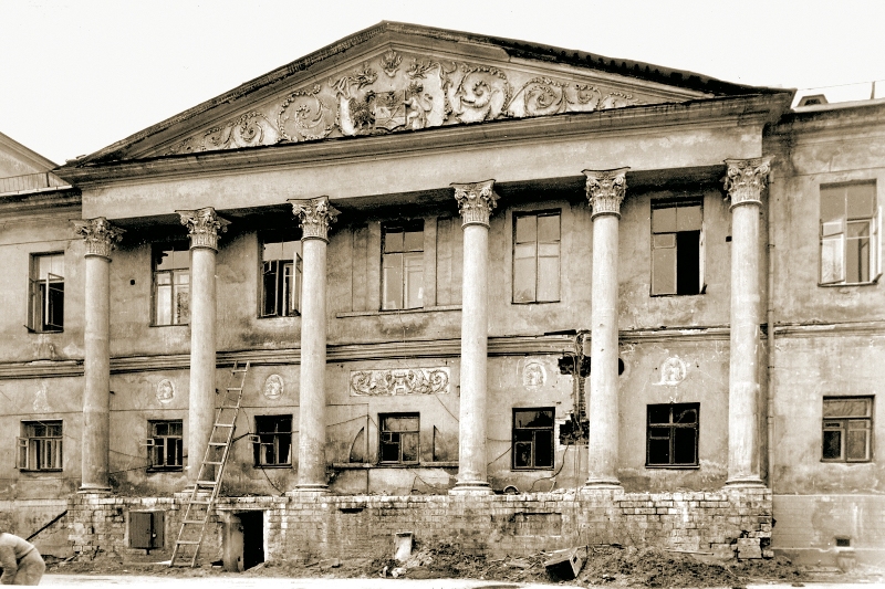 Здания и сооружения: Главное здание Усадьбы Лопухиных до реставрации
