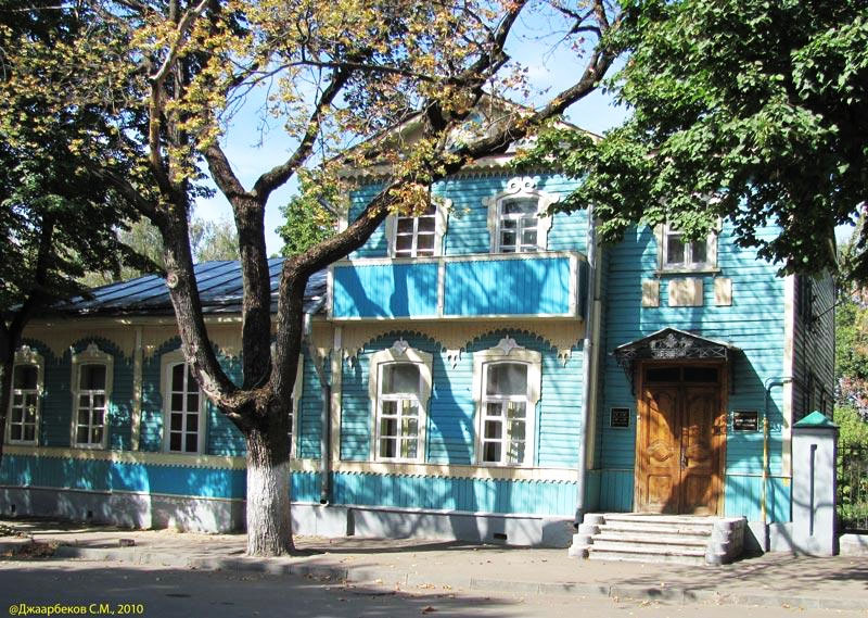 Здания и сооружения: Дом-музей Н.С. Лескова
