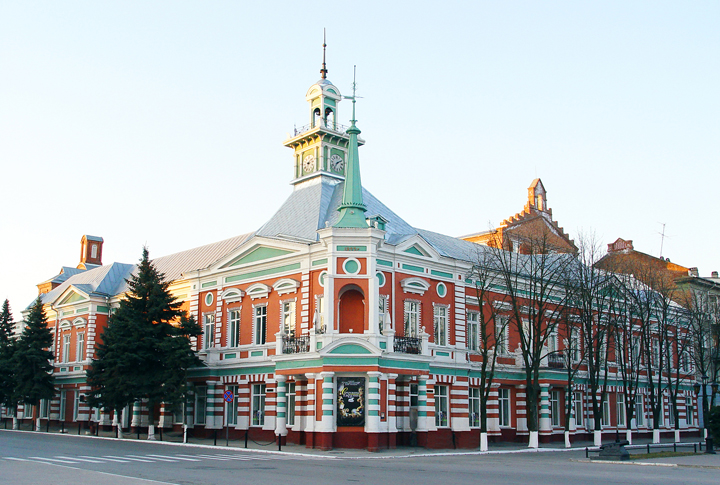 Здания и сооружения: Здание Азовского музея (бывшая Городская Дума)
