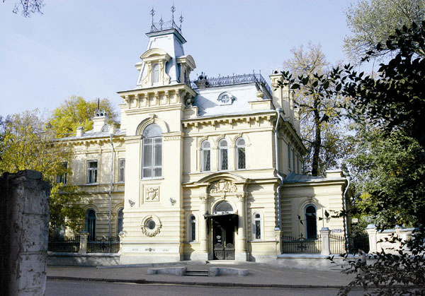Здания и сооружения: Государственный музей изобразительных искусств РТ
