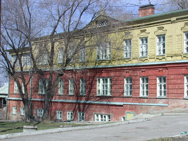 Здания и сооружения: Фасад чувашской школы
