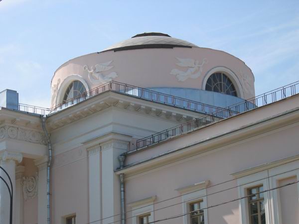 Здания и сооружения: Восстановлен один из куполов работы знаменитого Доминико Жилярди
