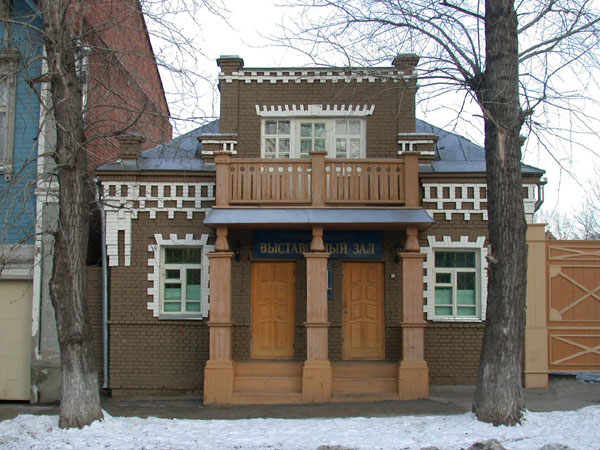 Здания и сооружения: Фасад Выставочного зала заповедника Родина В.И. Ленина
