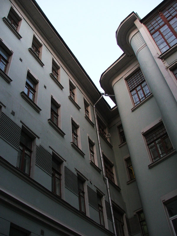 Здания и сооружения: Дом № 10 по Большой Садовой, где находится Музей М.А. Булгакова
