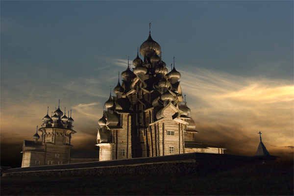 Здания и сооружения: Фотовыставка Кижи над реальностью в Ханты-Мансийске
