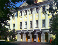 Здание Всероссийского музея декоративно-прикладного и народного искусства
