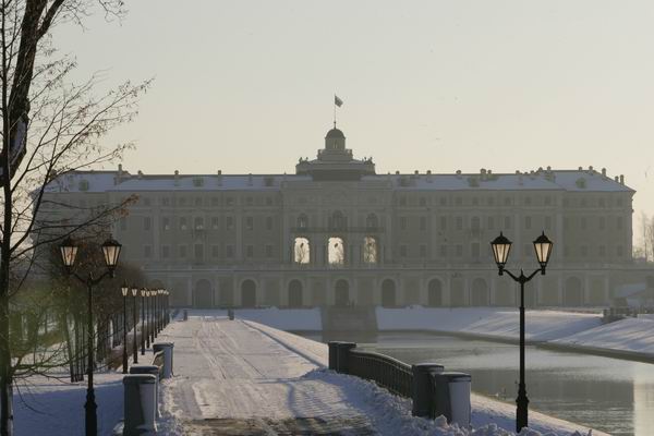 Здания и сооружения: Северный фасад зимой
