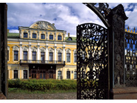 Фасад Шереметевского дворца
