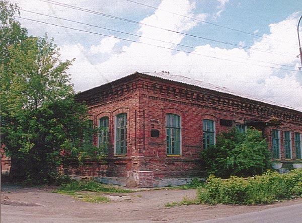 Здания и сооружения: Здание Напольной школы (г. Алапаевск)
