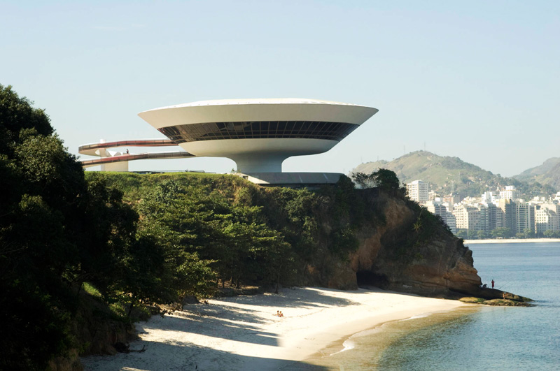 Здания и сооружения: Музеи Бразилии: архитектура и коллекции
