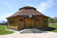 Здания и сооружения: Музей алтайского сказителя  Н.У. Улагашева
