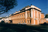 Здания и сооружения: Выставочные залы Российской Академии художеств
