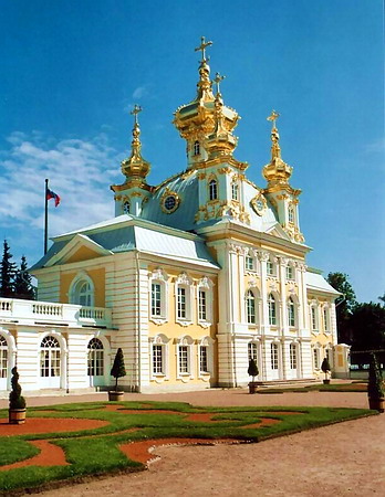 Здания и сооружения: Б. К. Растрелли. Церковь Большого дворца Петергофа
