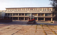 Здания и сооружения: Здание главного корпуса ОмГТУ, в котором располагается музей
