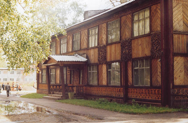 Здания и сооружения: Здание Колпашевского краеведческого музея
