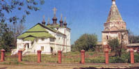 Здания и сооружения: Никольская (1552) - здание музея -  и Покровская (1648) церкви
