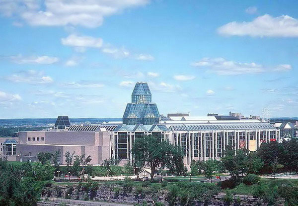 Здания и сооружения: Национальная галерея Канады

