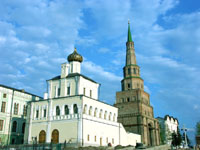 Здания и сооружения: Музей истории государственности Татарстана и татарского народа в здании бывшей Дворцовой церкви
