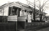 Здание, где расположен Акшинский краеведческий музей (фото 1989 г.)
