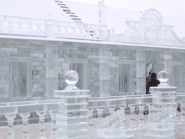 Здания и сооружения: Ледяной дворец на Дворцовой площади
