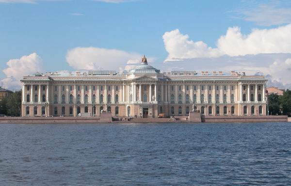 Здания и сооружения: Российская академия художеств
